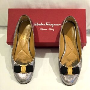 Salvatore Ferragamo Varina ballet flats - 8 1/2 C